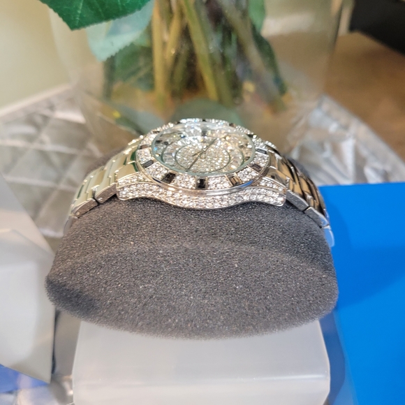 NIB VICTORIA WIECK DIAMOND PAVE STAINLESS STEEL WATCH ⌚️ Must ?‼️ main image 9